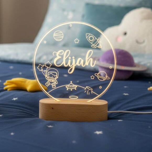 Personalized Astronaut Night Light – Custom LED Lamp for Space-Loving Kids - Picture 8 of 8